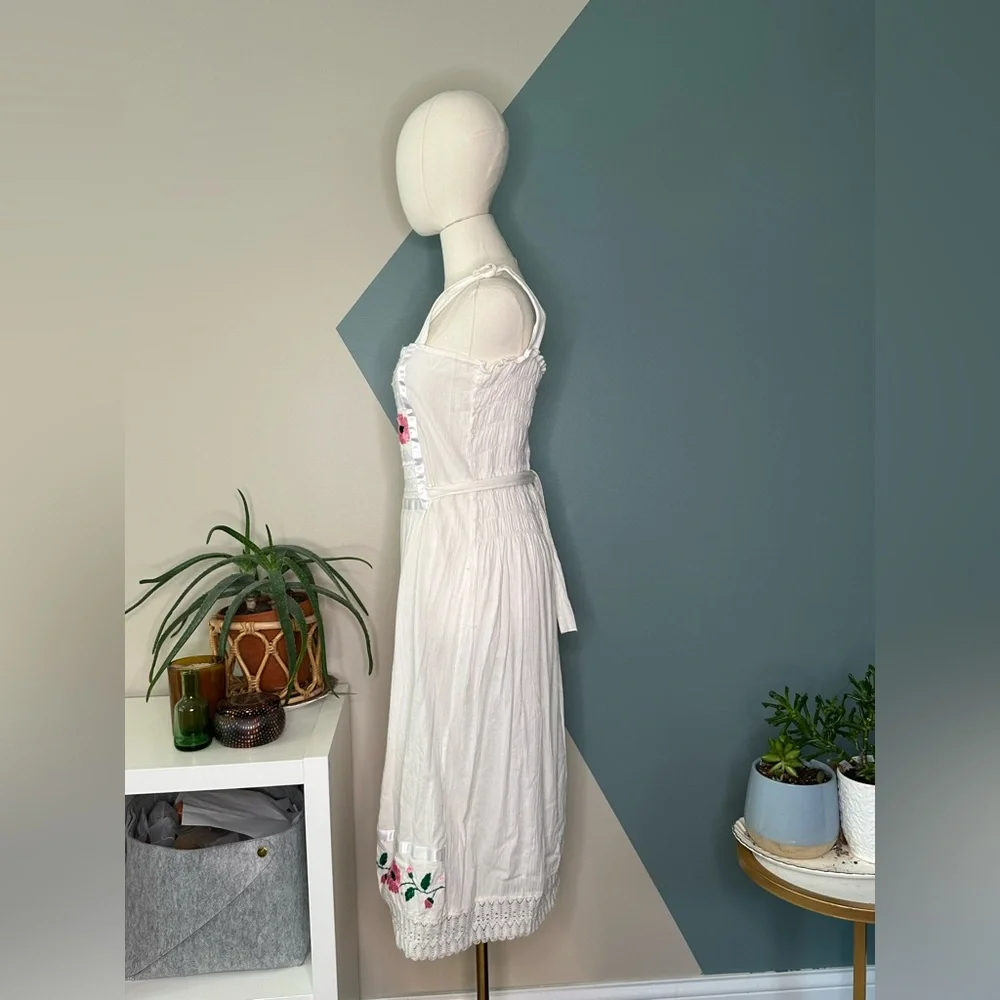 Cottagecore Midi Dress White Embroidered Boho Floral Eyelet Woven Size Small - Picture 3 of 11